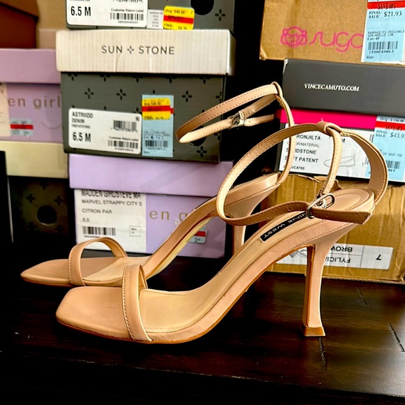 NIB NINE WEST YESS MEDIUM NATURAL HEELS - Picture 1 of 6